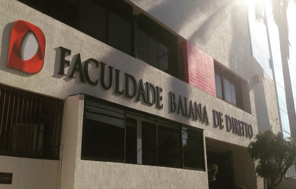 Graduação em Direito - Faculdade Baiana de Direito