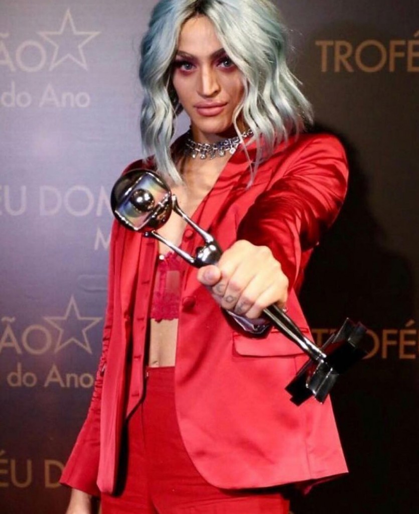 2312_Vida_PAbllo Vittar_PremiodoFaustao