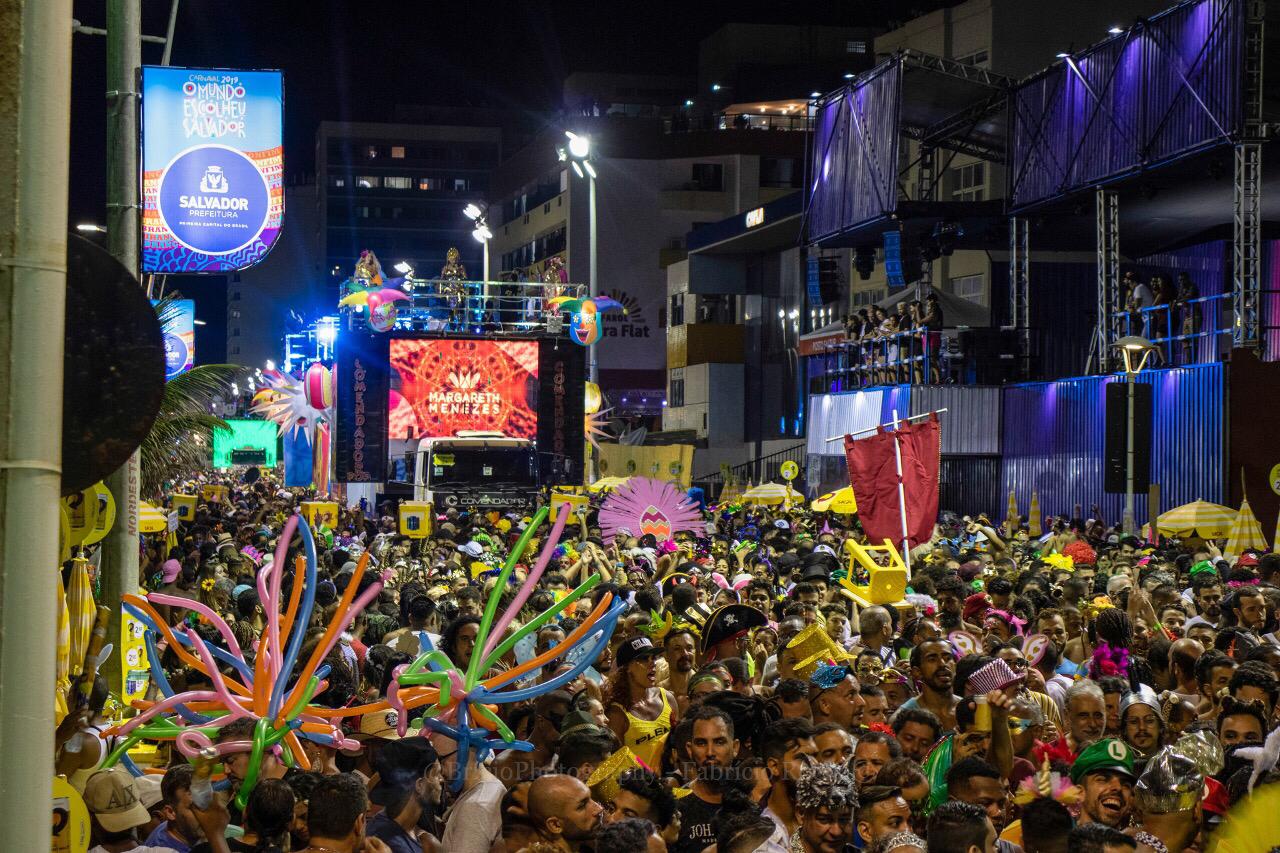 Bloco de Carnaval LGBT é marcado por homofobia e violência no SCS